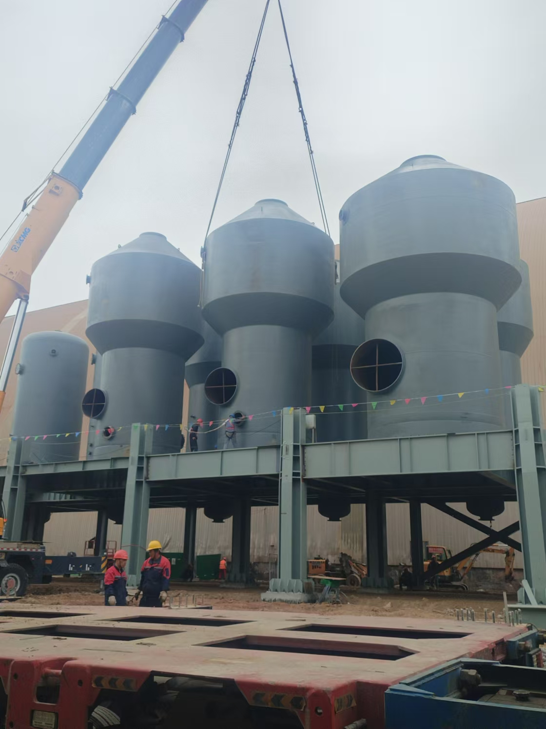 JiuYe Chemical Equipment provides strong support, and the hoisting of the six - effect and seven - e