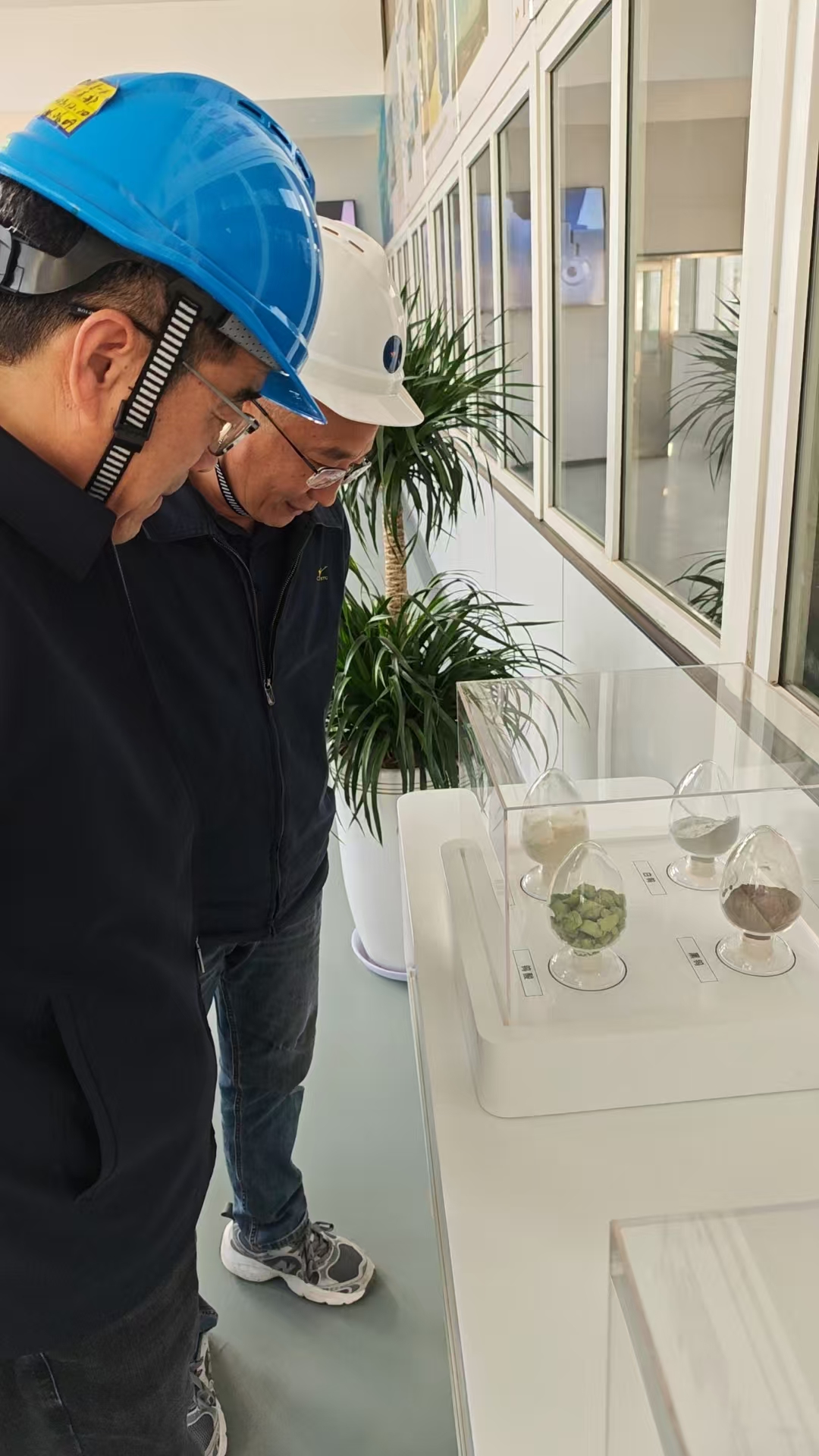 1753077980429033587.jpg 1753077980429033587.jpg